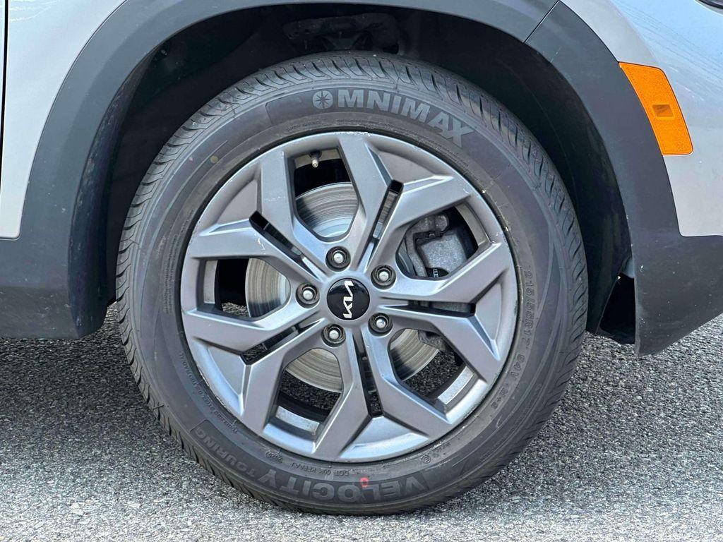 used 2024 Kia Seltos car, priced at $18,994