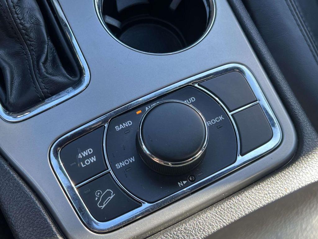 used 2021 Jeep Grand Cherokee car, priced at $17,995