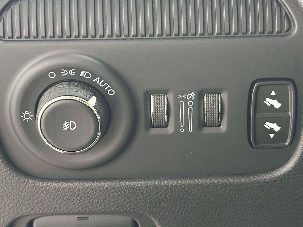 used 2024 Jeep Wagoneer L car, priced at $31,991