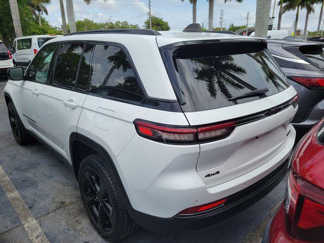 used 2024 Jeep Grand Cherokee car