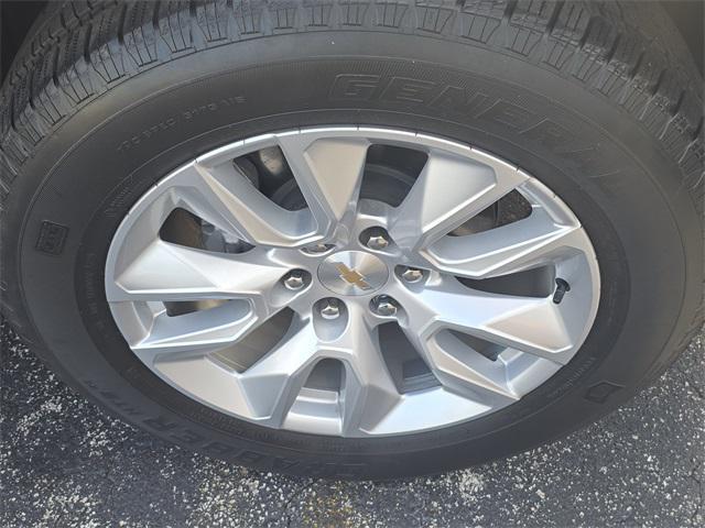 used 2025 Chevrolet Silverado 1500 car, priced at $31,990