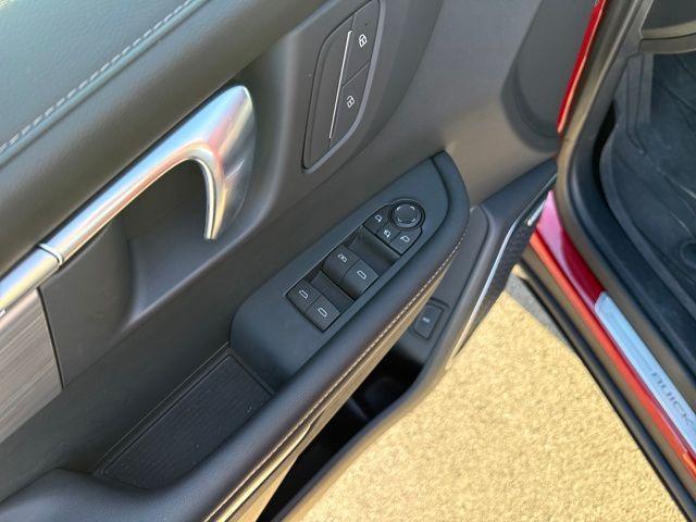 used 2025 Buick Enclave car, priced at $39,500