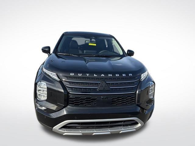 used 2024 Mitsubishi Outlander car, priced at $25,900