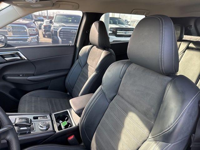 used 2024 Mitsubishi Outlander car, priced at $25,900