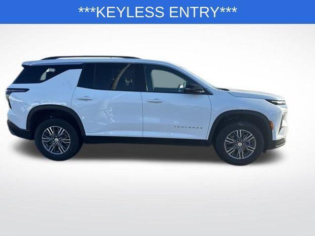 used 2025 Chevrolet Traverse car, priced at $35,900