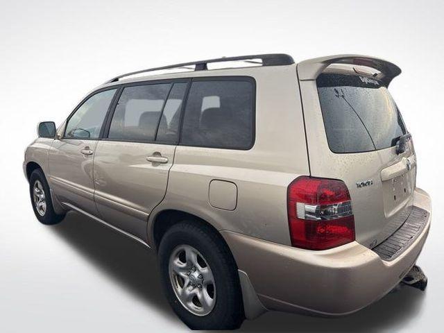 used 2007 Toyota Highlander car, priced at $4,500