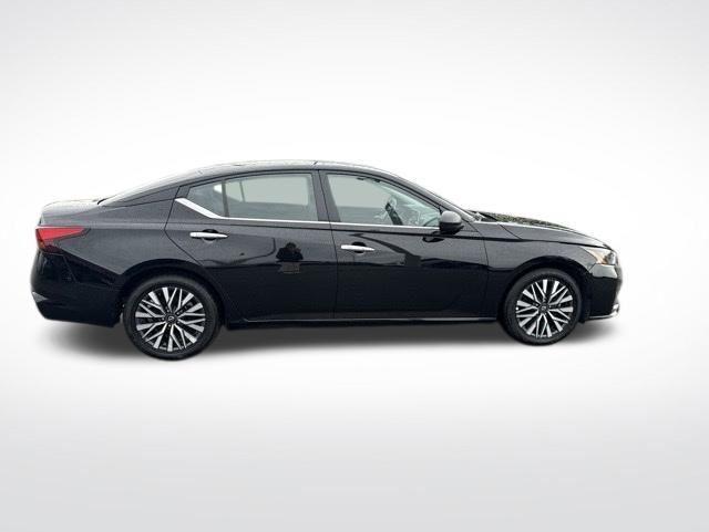 used 2025 Nissan Altima car, priced at $22,000