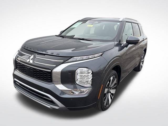 used 2025 Mitsubishi Outlander car, priced at $31,900