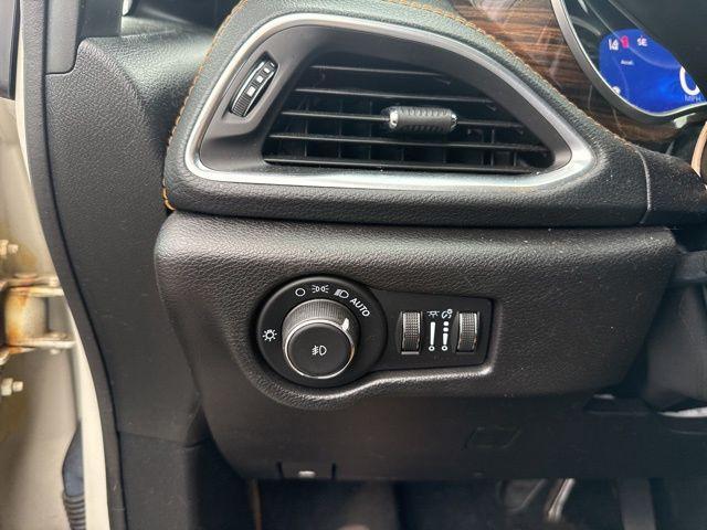 used 2021 Chrysler Pacifica Hybrid car, priced at $23,500