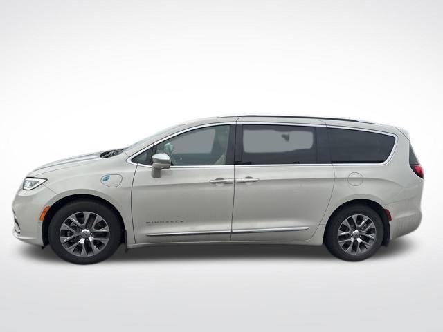 used 2021 Chrysler Pacifica Hybrid car, priced at $23,500