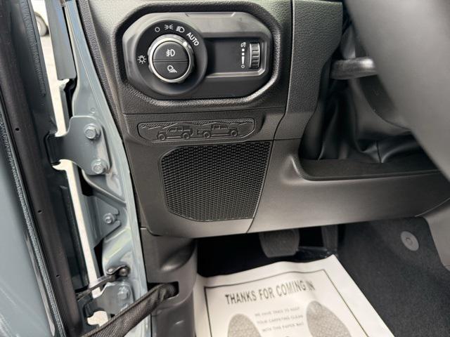 new 2025 Jeep Gladiator car, priced at $43,702