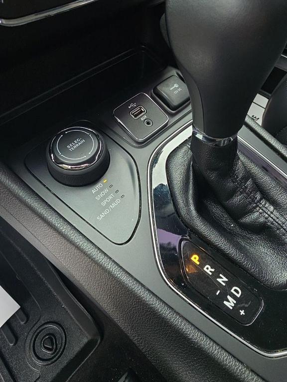 used 2019 Jeep Cherokee car, priced at $16,279