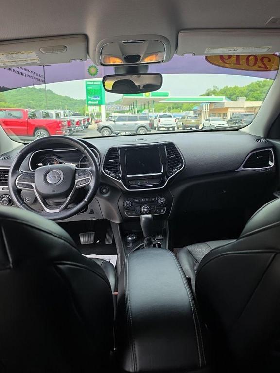 used 2019 Jeep Cherokee car, priced at $16,279