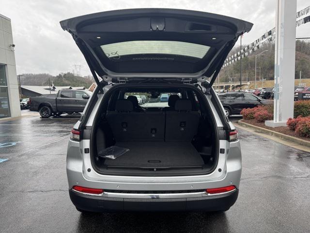 new 2025 Jeep Grand Cherokee car, priced at $41,020