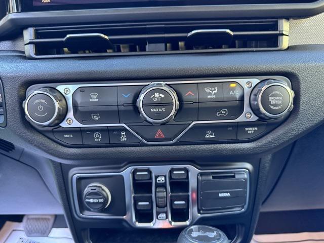 new 2026 Jeep Wrangler car, priced at $43,465