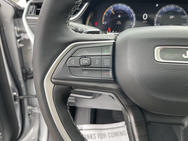 new 2025 Jeep Grand Cherokee car, priced at $48,284