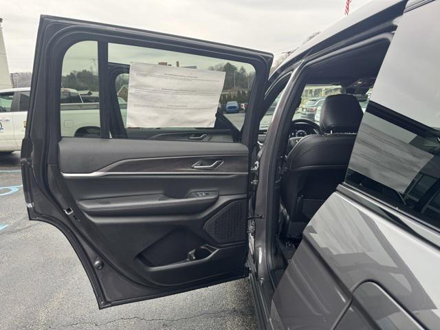 new 2025 Jeep Grand Cherokee L car, priced at $50,220