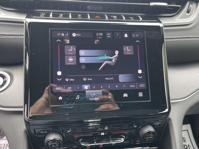 new 2025 Jeep Grand Cherokee car, priced at $37,670