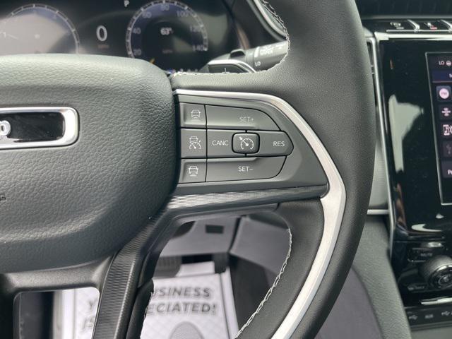 new 2025 Jeep Grand Cherokee car, priced at $37,670