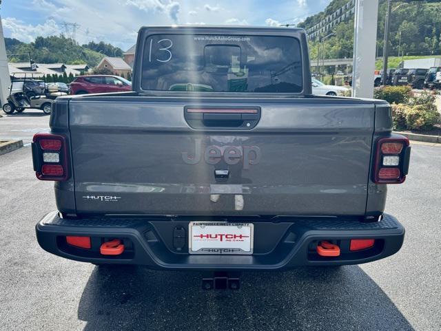 new 2025 Jeep Gladiator car, priced at $46,897