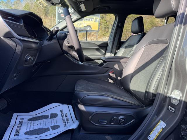 new 2025 Jeep Grand Cherokee L car, priced at $46,830