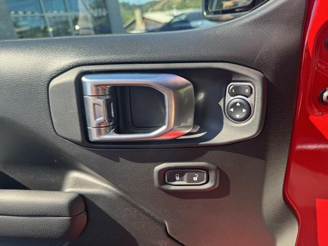 new 2025 Jeep Wrangler car, priced at $45,145