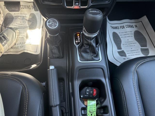 new 2025 Jeep Gladiator car, priced at $46,532