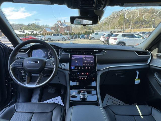 new 2025 Jeep Grand Cherokee L car, priced at $56,005