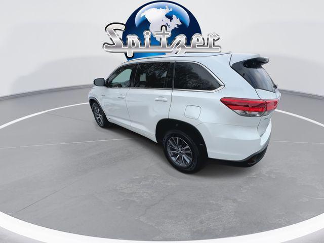 used 2018 Toyota Highlander Hybrid car, priced at $29,691
