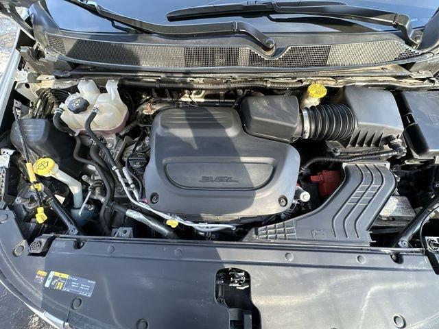 used 2024 Chrysler Pacifica car, priced at $26,994