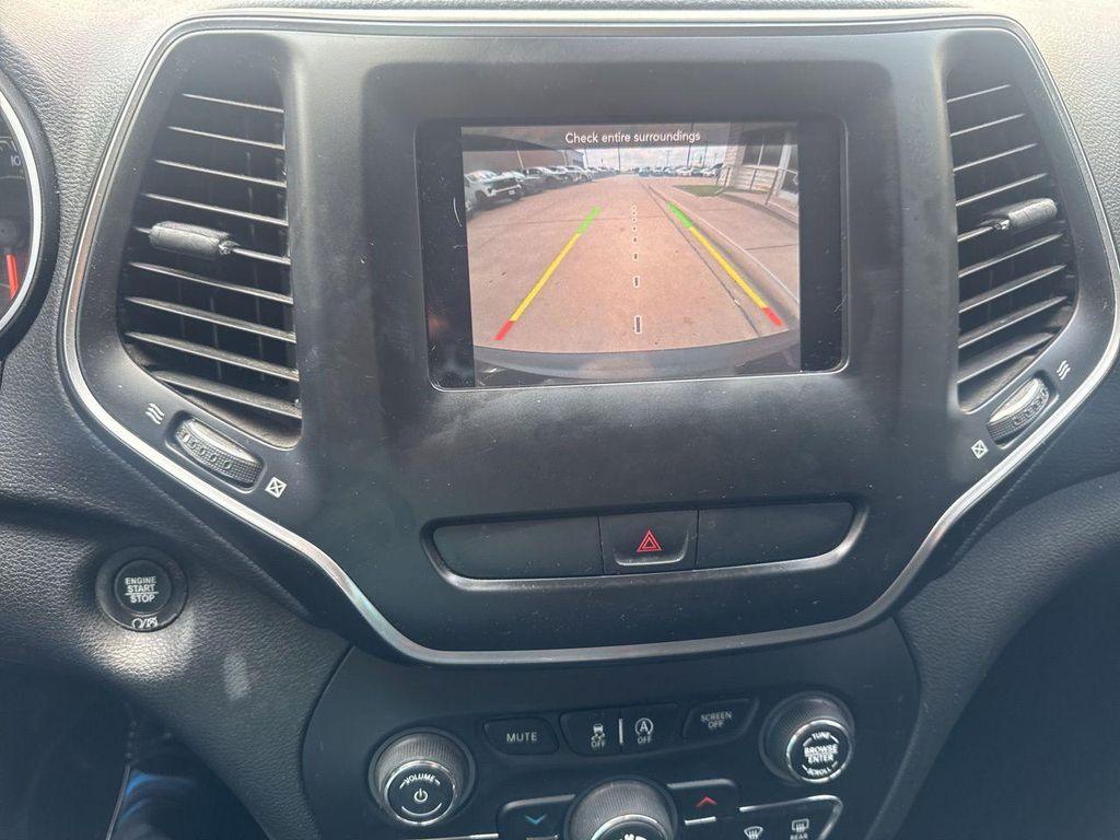 used 2019 Jeep Cherokee car, priced at $9,934