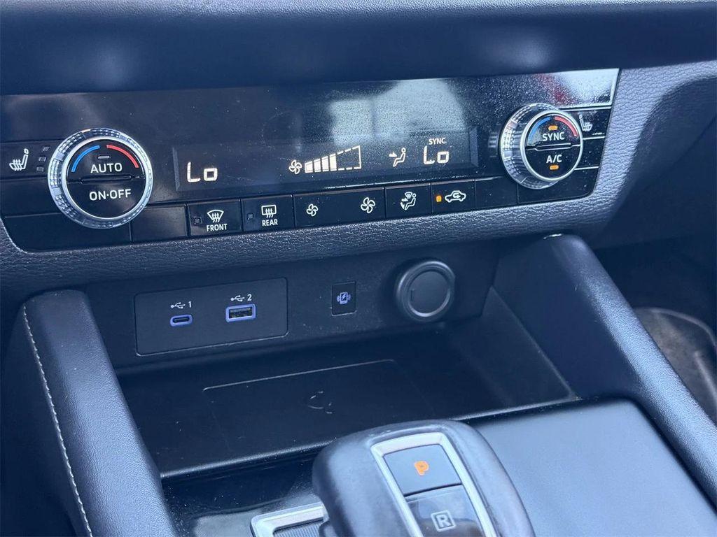 used 2024 Mitsubishi Outlander car, priced at $19,442