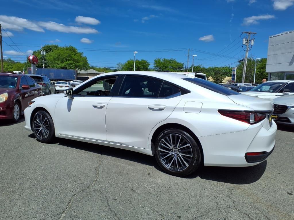 used 2024 Lexus ES 250 car, priced at $35,276