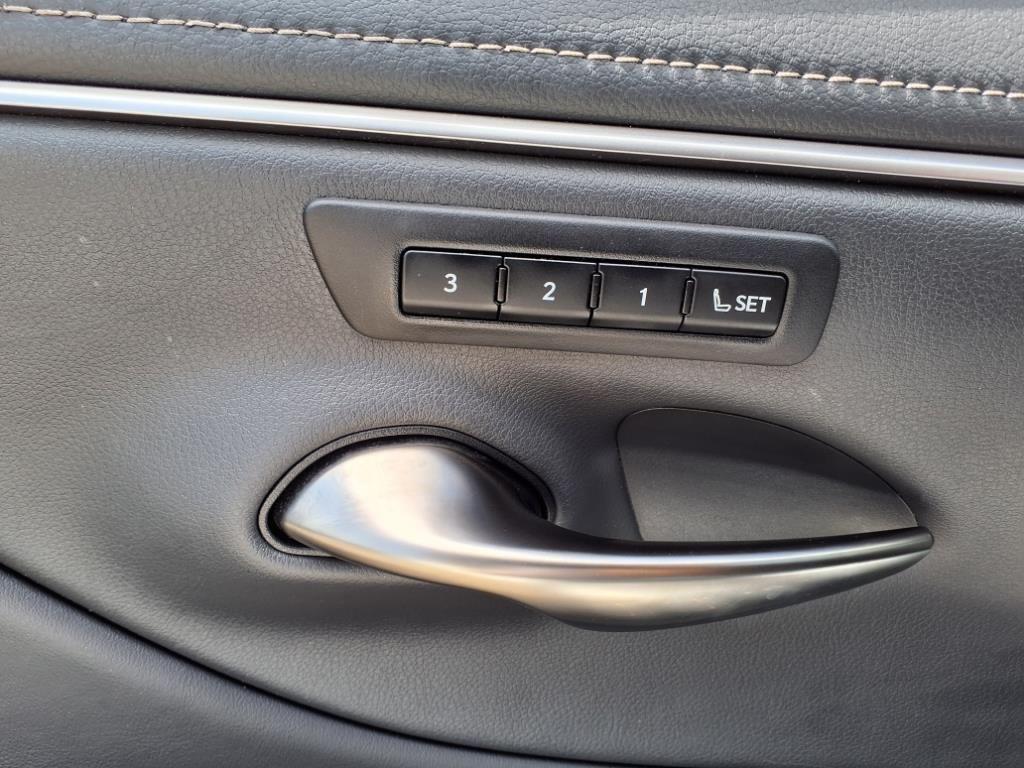 used 2024 Lexus ES 250 car, priced at $35,276