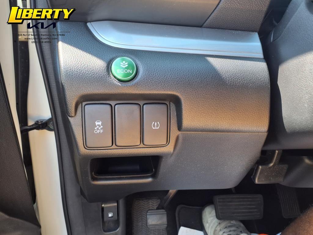 used 2015 Honda CR-V car, priced at $15,875