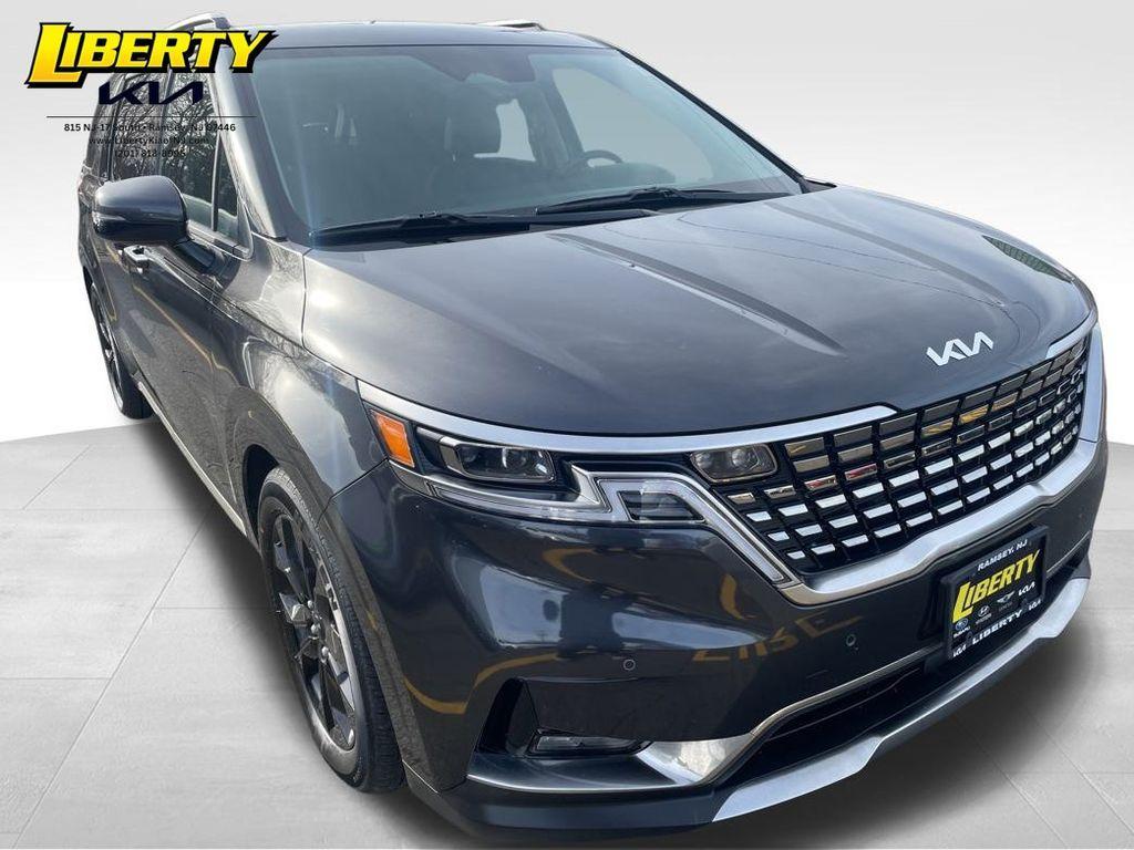 used 2024 Kia Carnival car, priced at $37,999
