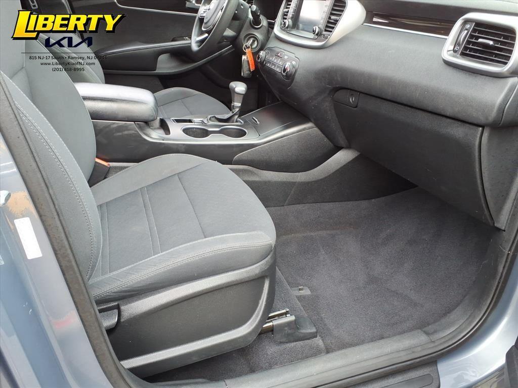 used 2020 Kia Sorento car, priced at $12,999