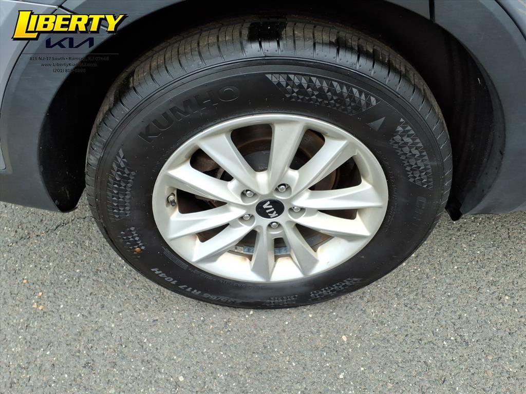 used 2020 Kia Sorento car, priced at $12,999