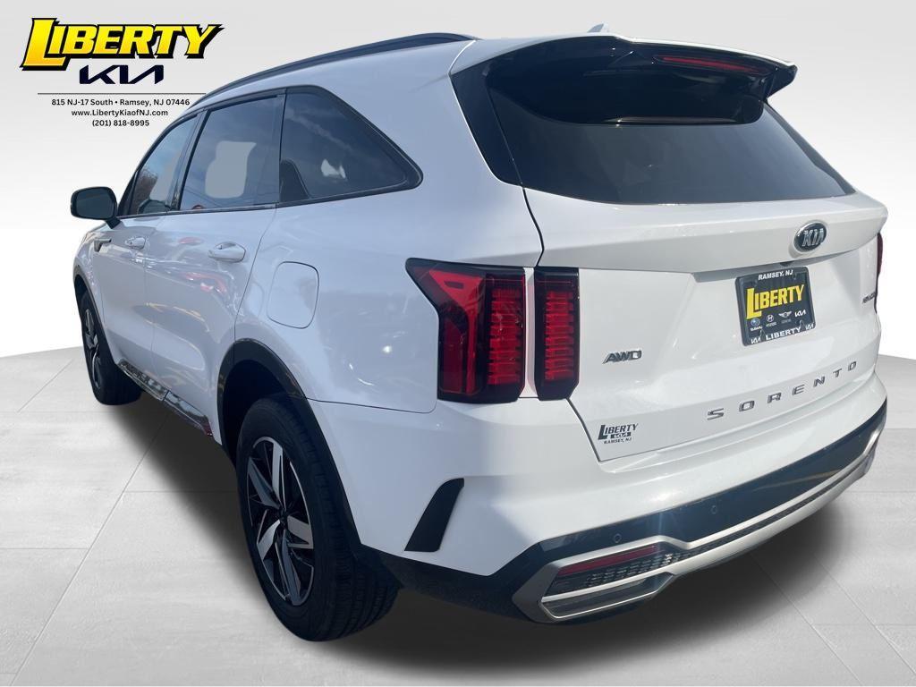 used 2021 Kia Sorento car, priced at $22,166
