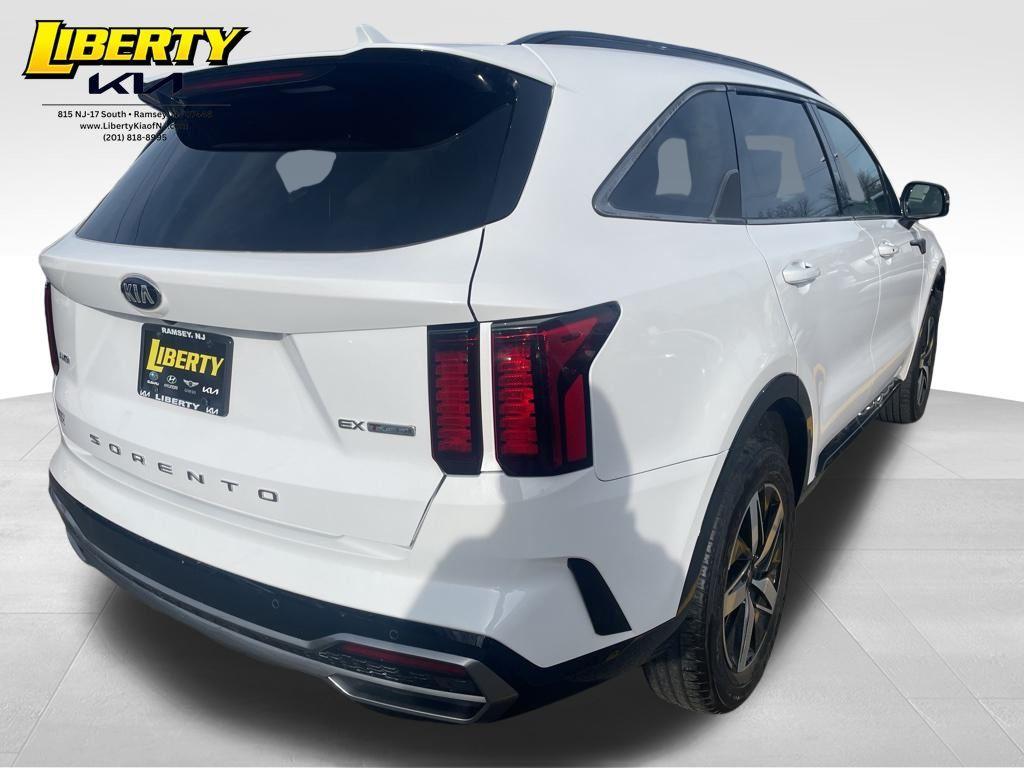 used 2021 Kia Sorento car, priced at $22,166