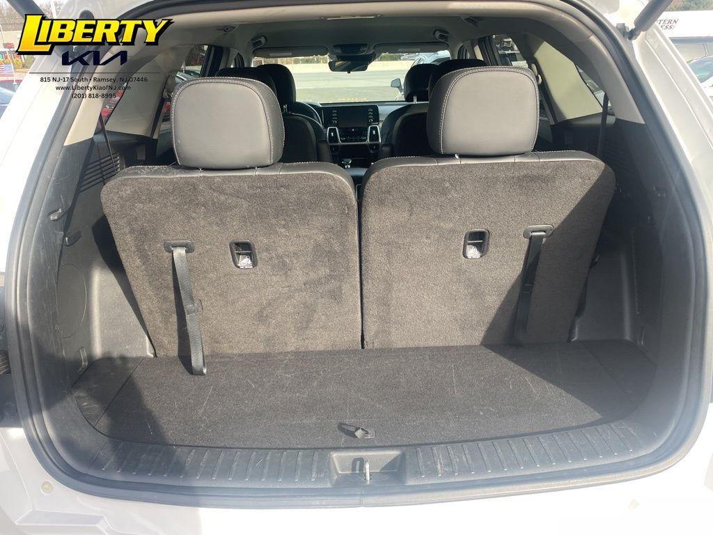 used 2021 Kia Sorento car, priced at $22,166