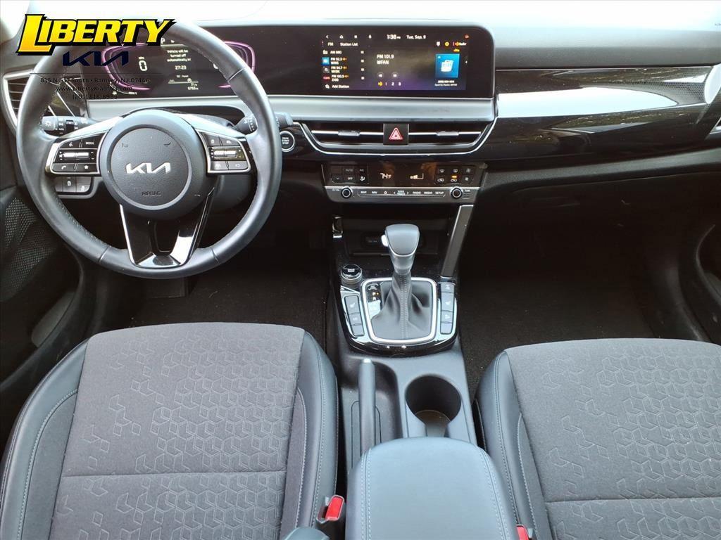 used 2025 Kia Seltos car, priced at $25,999