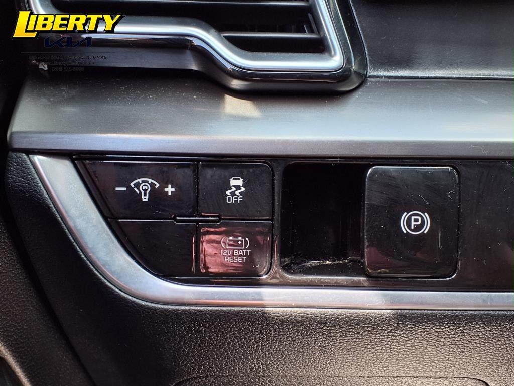 used 2023 Kia Sportage Hybrid car, priced at $24,999