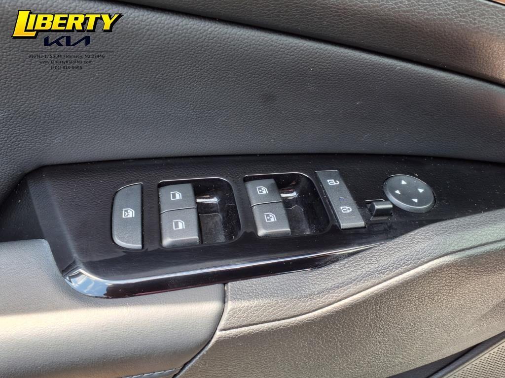 used 2023 Kia Sportage Hybrid car, priced at $24,999