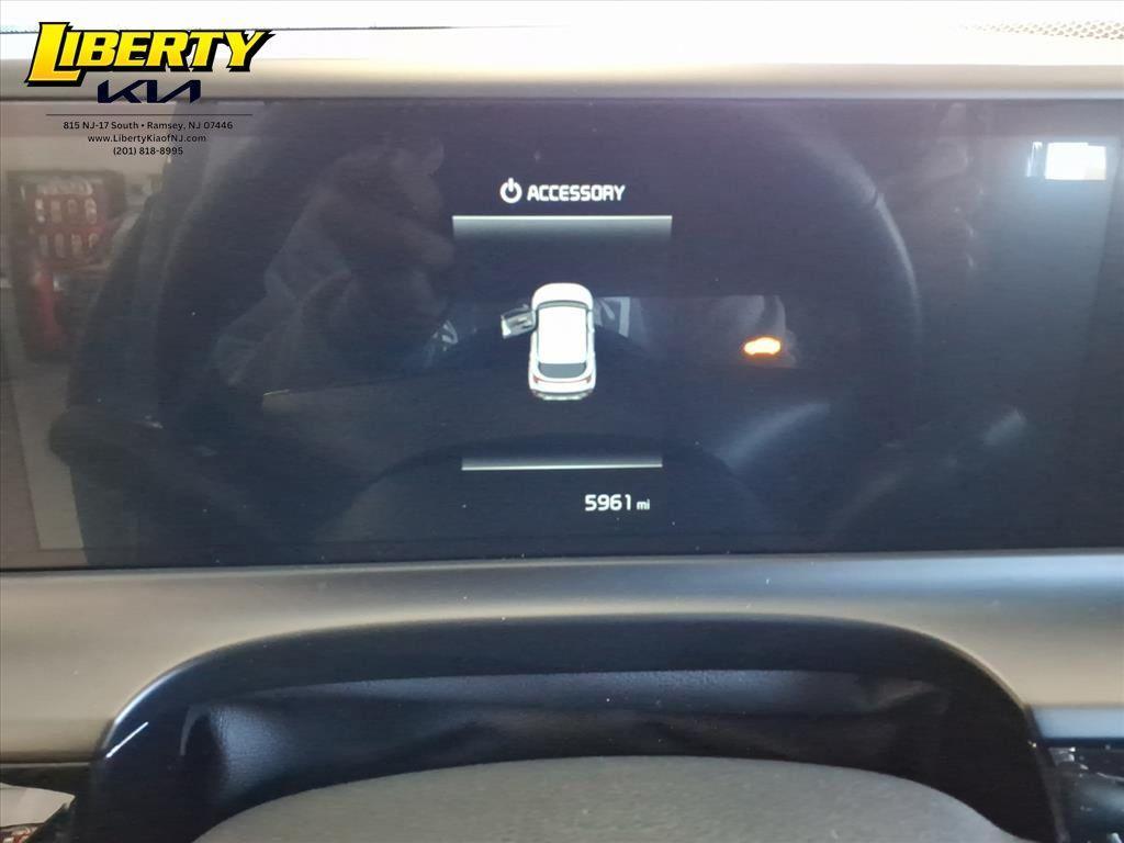 used 2025 Kia Seltos car, priced at $25,998