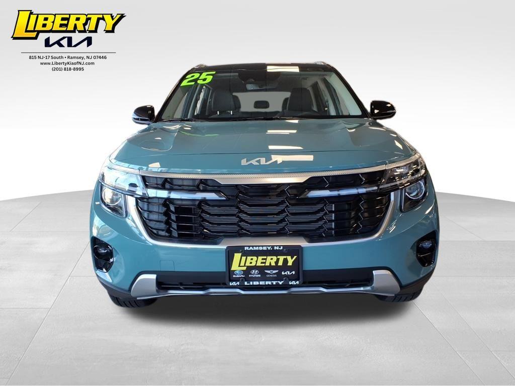 used 2025 Kia Seltos car, priced at $25,998