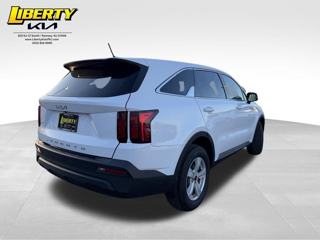 used 2022 Kia Sorento car, priced at $21,487