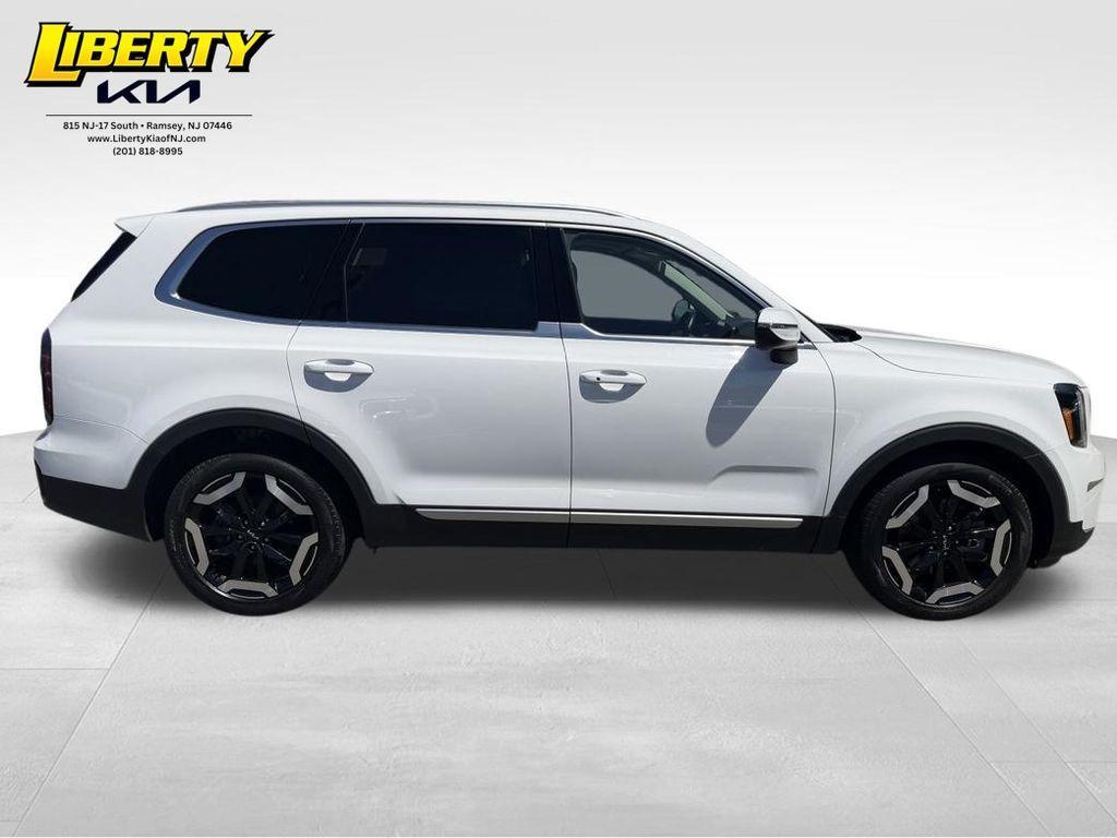 used 2024 Kia Telluride car, priced at $38,195