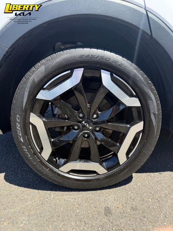 used 2024 Kia Telluride car, priced at $38,195