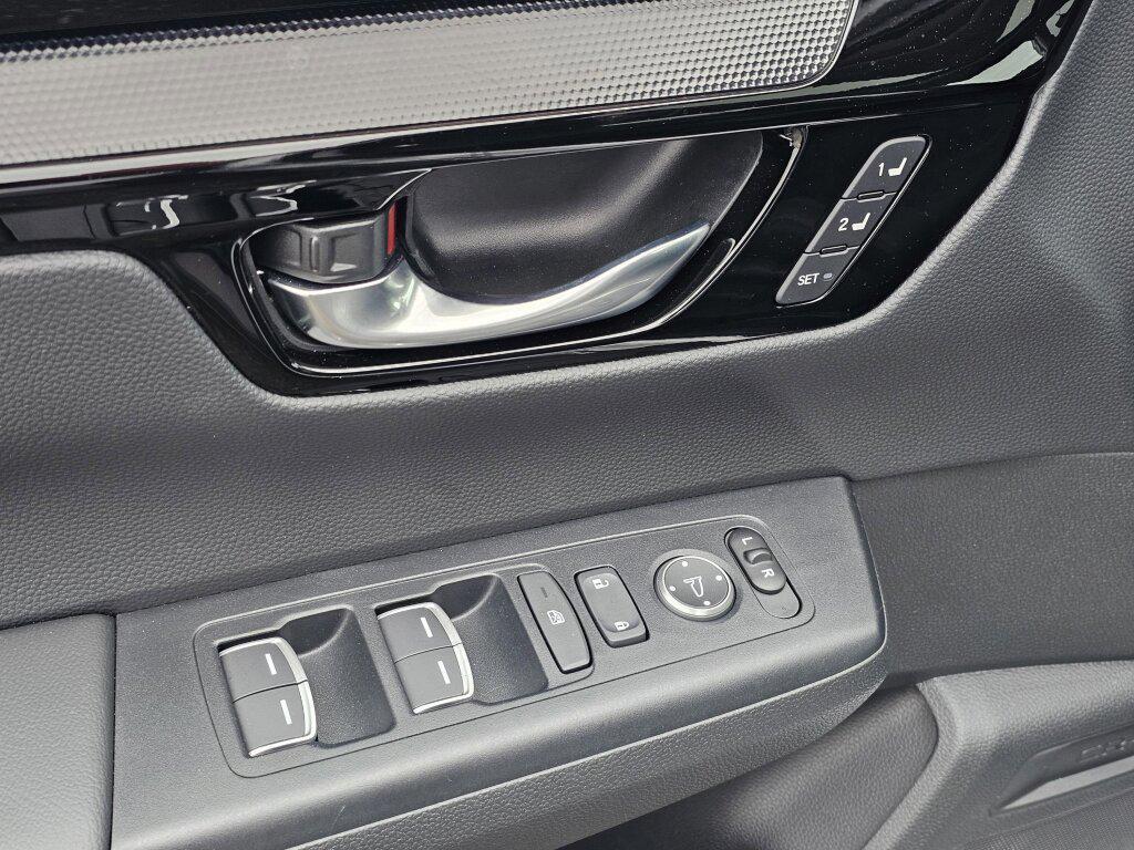 used 2024 Honda CR-V car, priced at $35,990